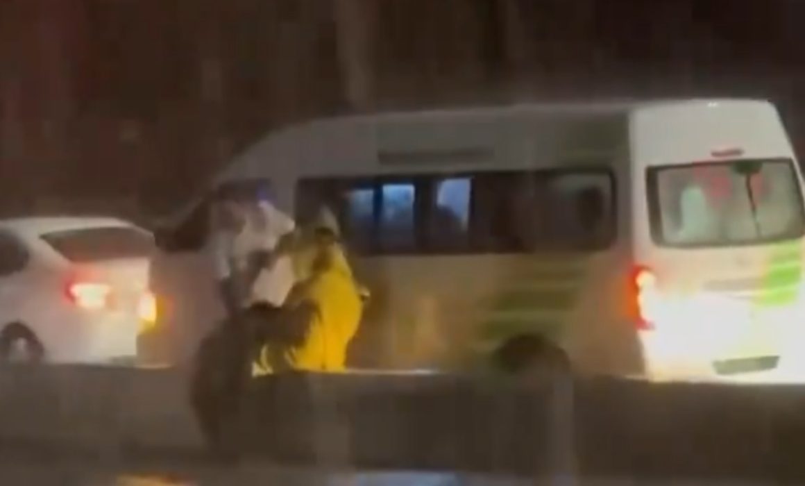 Rescatan a familia atrapada en inundación en Tecámac durante lluvias intensas