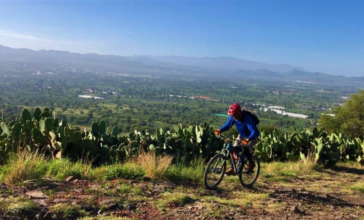 Rescatan a seis motociclistas perdidos en Cerro Gordo, Edomex