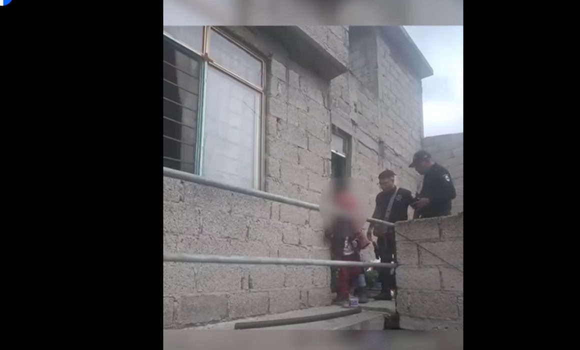 Rescatan en Ecatepec a mujer y menor víctimas de violencia intrafamiliar tras ser encerradas por su agresor