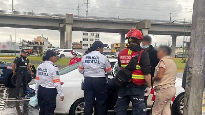 Rescate en plena calle: mujer da a luz en un taxi en Avenida las Torres, y la SSEM la ayuda para llegar al hospital
