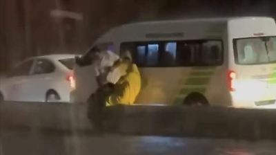 Resguardan a mujeres y bebé atrapados en agua en Tecámac por lluvias