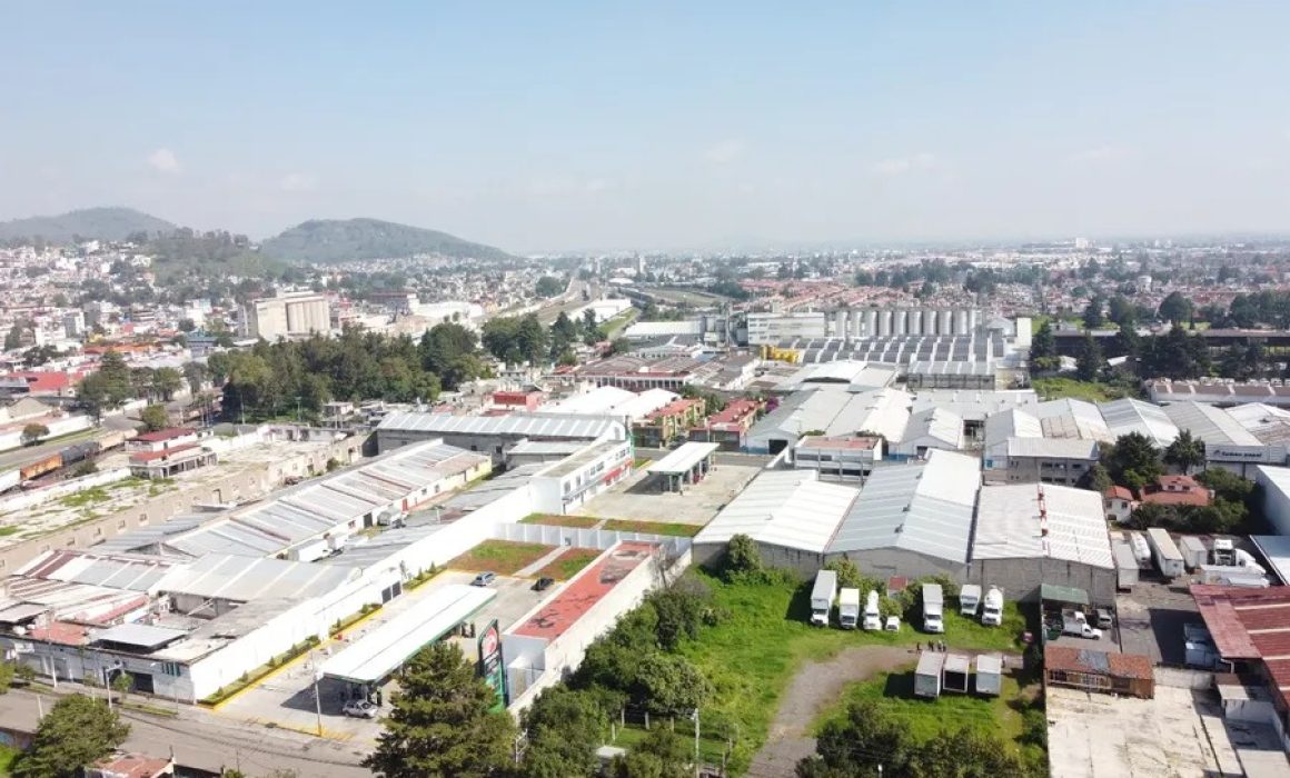 Residentes de Toluca exigen solución al mal olor provocado por fábricas y riesgos a la salud