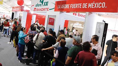 Retroceso en retiros por matrimonio en las Afore, refleja cambios sociales y laborales