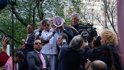 Roger Waters y Gustavo Petro lideran manifestación por Palestina frente a la ONU en Nueva York