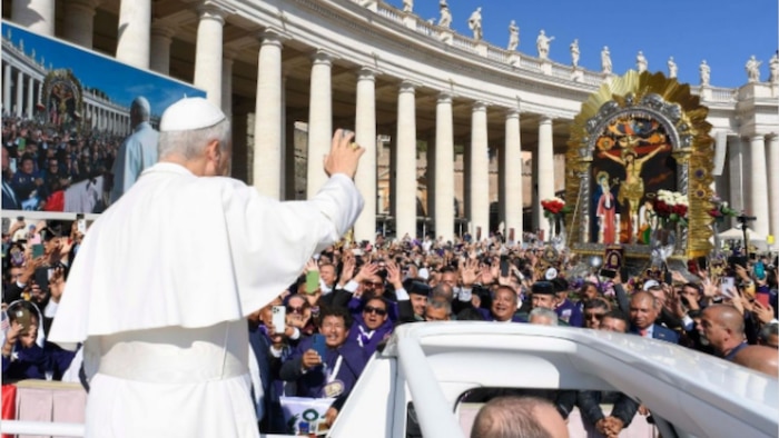 Roma vibra con la histórica procesión del Señor de los Milagros y la benedición del Papa León XIV
