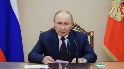 Rusia advierte que atacará a cualquier fuerza occidental en Ucrania; Ucrania y aliados preparan fuerzas de seguridad