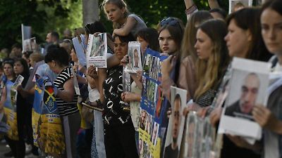 Rusia y Ucrania intercambian otros 307 prisioneros por bando