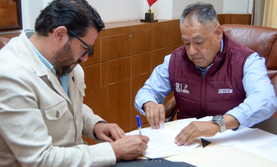 SEIEM y Ayuntamiento de Almoloya de Juárez firman convenio para ampliar la educación secundaria y media superior