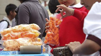 SEP asegura cinco triunfos judiciales para eliminar la venta de comida chatarra en escuelas mexicanas