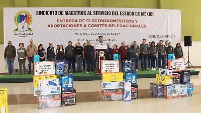 SMSEM festeja a mamás maestras por el 10 de mayo