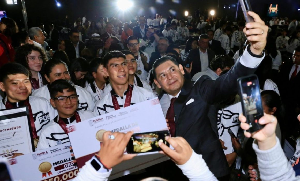 ¿Sabías que en Puebla premiaron con hasta 50 mil pesos a una medallista paralímpica? Descubre cómo reconocen a sus héroes deportivos