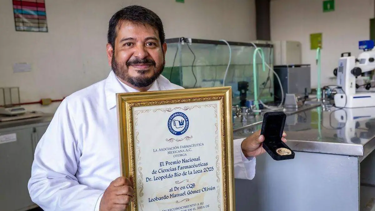¿Sabías que un investigador de la UAEMex conquistó el Premio Nacional de Ciencias Farmacéuticas? Descubre su historia y cómo revolucionará la medicina