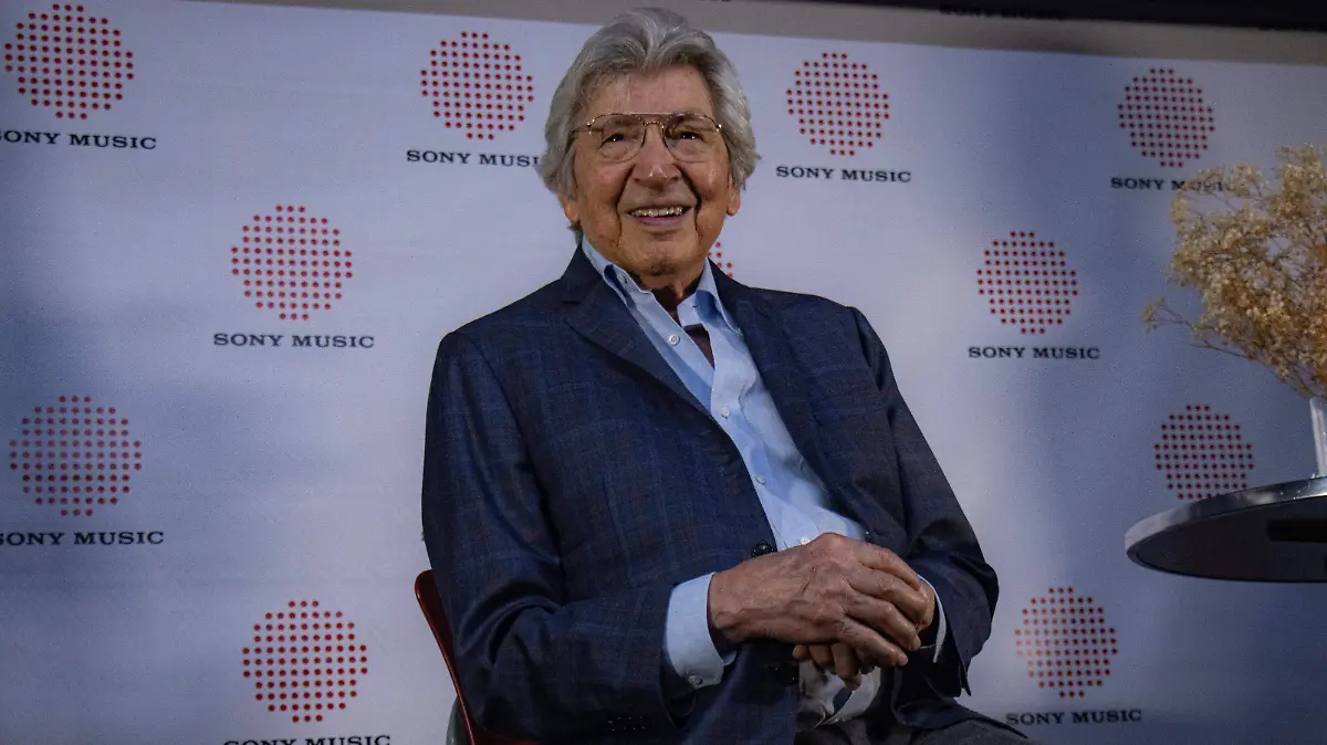 ¿Sabes cómo Manuel Alejandro creó las baladas románticas que conquistaron al mundo?