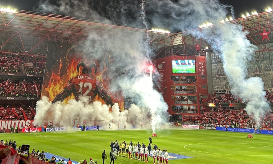 ¿Sabes cuánto están cobrando por un boleto para Toluca vs Tigres? La fiebre supera a Bad Bunny