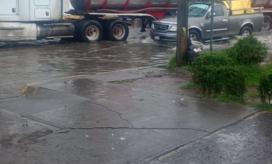 San Mateo Atenco vuelve a ser afectado por severas inundaciones tras intensa lluvia