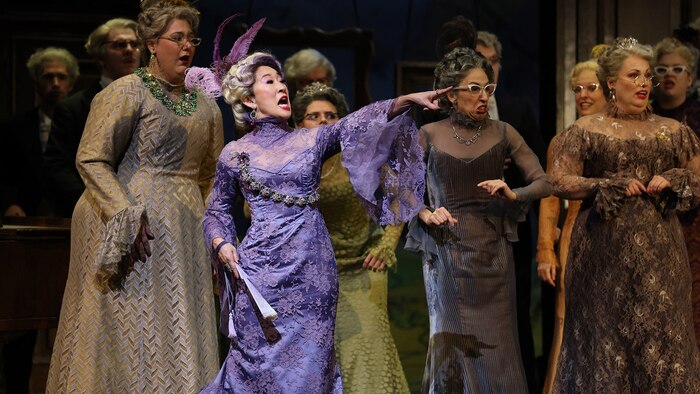Sandra Oh debuta en la Ópera de Nueva York y cautiva con su versatilidad artística