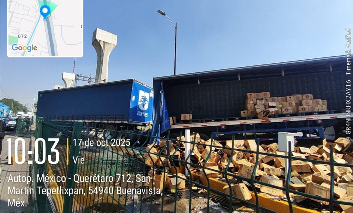 Saqueo masivo de cerveza Corona tras volcadura en Cuautitlán Izcalli en viernes de caos vial