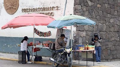 Se disparan denuncias por venta de comida chatarra en escuelas  del Edomex