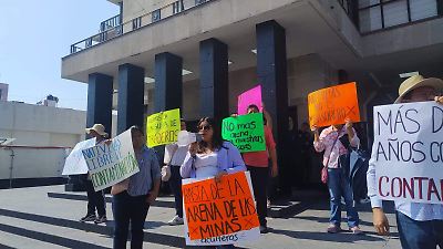 Se manifiestan pobladores de Texcoco para exigir el cierre de una mina 