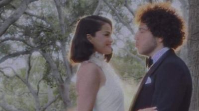 Selena Gomez y Benny Blanco consolidan su amor con una boda íntima en Santa Bárbara