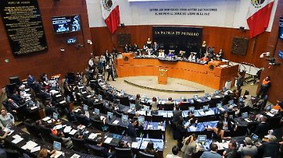 Senado aprueba reforma a la Ley de Amparo con retroactividad, generando polémica y debate jurídico
