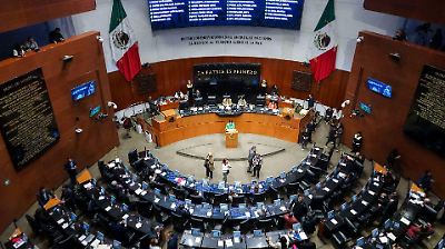 Senado aprueba reforma impulsada por Sheinbaum para fortalecer lucha contra lavado de dinero, con controversias sobre privacidad