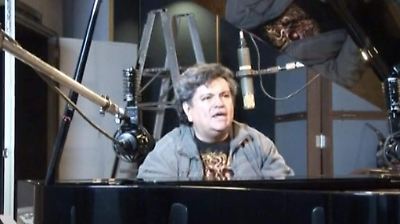 Sergio Andrade vuelve a la música con nueva canción tras su polémico pasado con Gloria Trevi