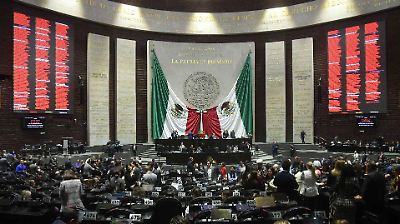 Sheinbaum critica la inclusión de retroactividad en reforma a Ley de Amparo y pide respetar la Constitución