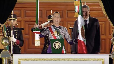 Sheinbaum rinde homenaje a las mujeres y soberanía en su primer Grito de Independencia en el Zócalo
