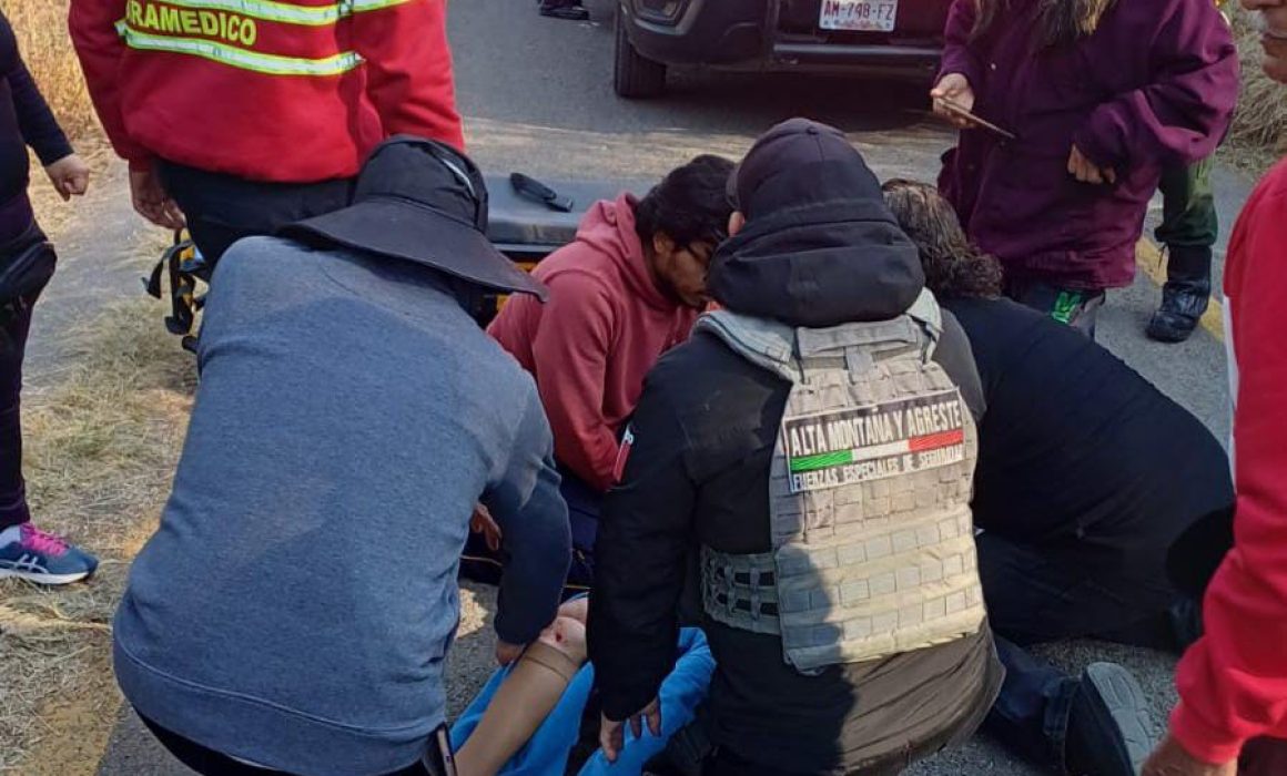 Sicarios atacan a balazos a conductor en poblado de Cuautla, Morelos