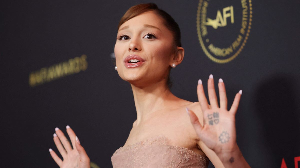 ¡Sorpresa en Londres! Ariana Grande y Jonathan Bailey se unen en un musical que no te puedes perder