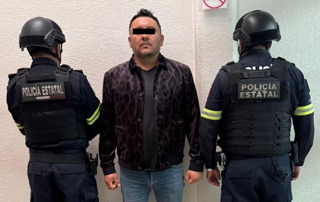 ¡Sorpresa en Tlalnepantla! Detienen a hombre con gran cantidad de dinero en su vehículo, ¿De dónde viene ese efectivo?