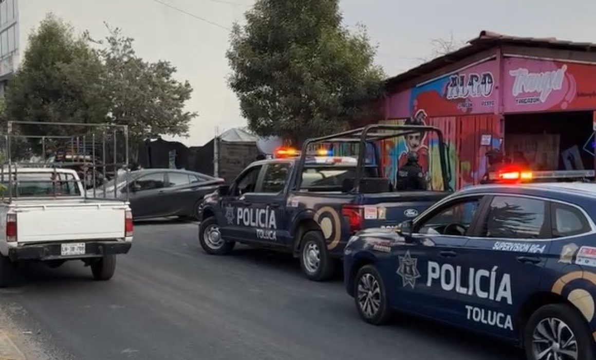 ¡Sorpresa en Toluca! Clausuran centro chelero cerca de prepa por tener menores dentro y vender alcohol ilegal
