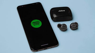 Spotify refuerza la transparencia en el uso de IA y combate abusos en la música digital