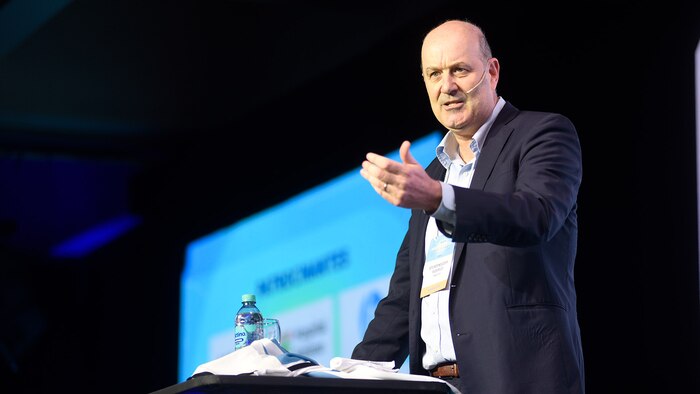 Sturzenegger critica a empresarios por falta de avances en reforma laboral pese a libertad concedida