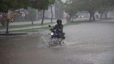 Sube a 90 % el potencial de formarse el primer ciclón tropical de la temporada en Oaxaca y Guerrero