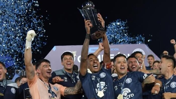 Talleres de Córdoba vence 2-0 a Argentino de Merlo y avanza a los 16avos de final de la Copa Argentina