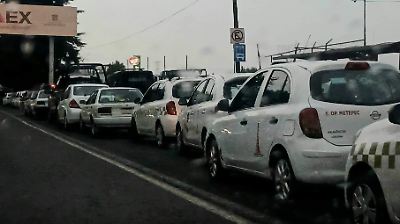 Taxistas de Metepec enfrentan temor y represalias tras capturar a extorsionadores