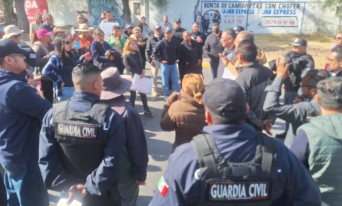 Tecámac responde a peticiones vecinales por quema en mina de Hueyotenco