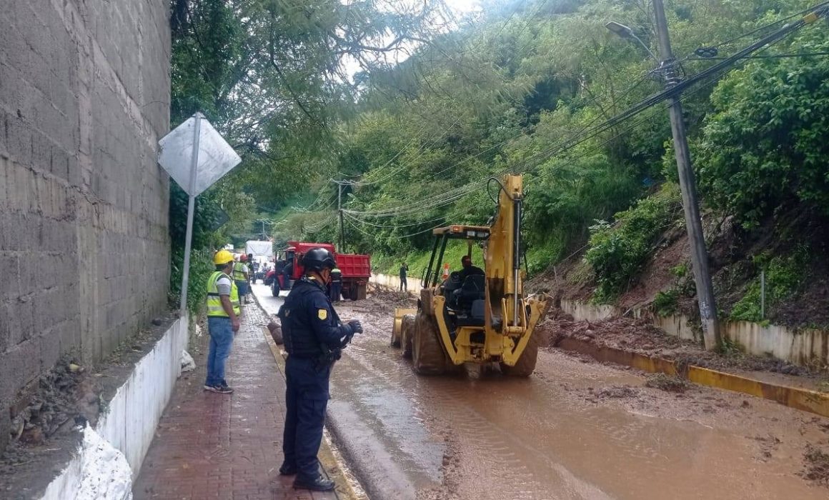 Temascaltepec enfrenta deslaves e inundaciones tras intensas lluvias