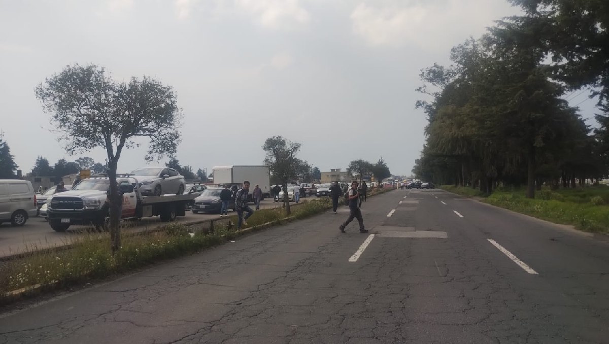Tensión en Toluca: agresión armada durante protesta por muerte de ciclista deja dos heridos y detienen al agresor