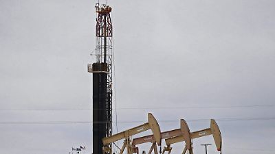 Tensión en las conversaciones entre Irán y EE. UU. afecta precios del petróleo y anticipa aumento de producción