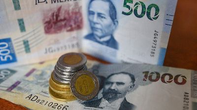 Tensiones en Medio Oriente afectan al peso y bolsas mexicanas; petróleo se recupera