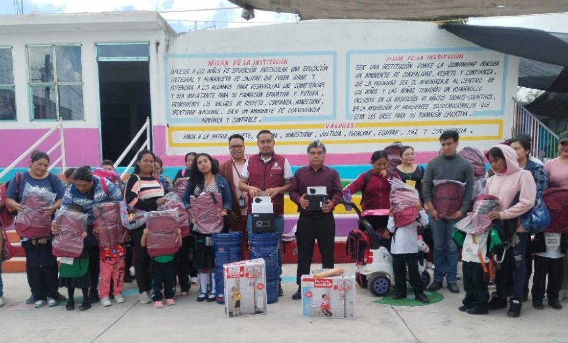 Teoloyucan impulsa la educación con obras de impermeabilización en escuelas del municipio