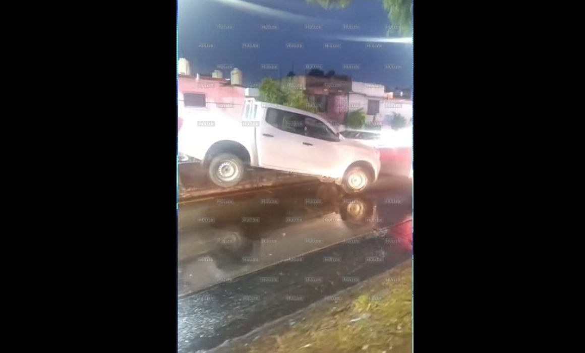 Termina fémina arriba del Mexibús por venir en estado etílico