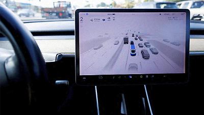 Tesla pondrá en funcionamiento 10 robotaxis en Austin