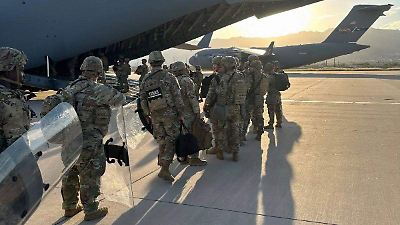 Texas despliega Guardia Nacional con experiencia en frontera en Chicago, enfrentando críticas por su controversial misión