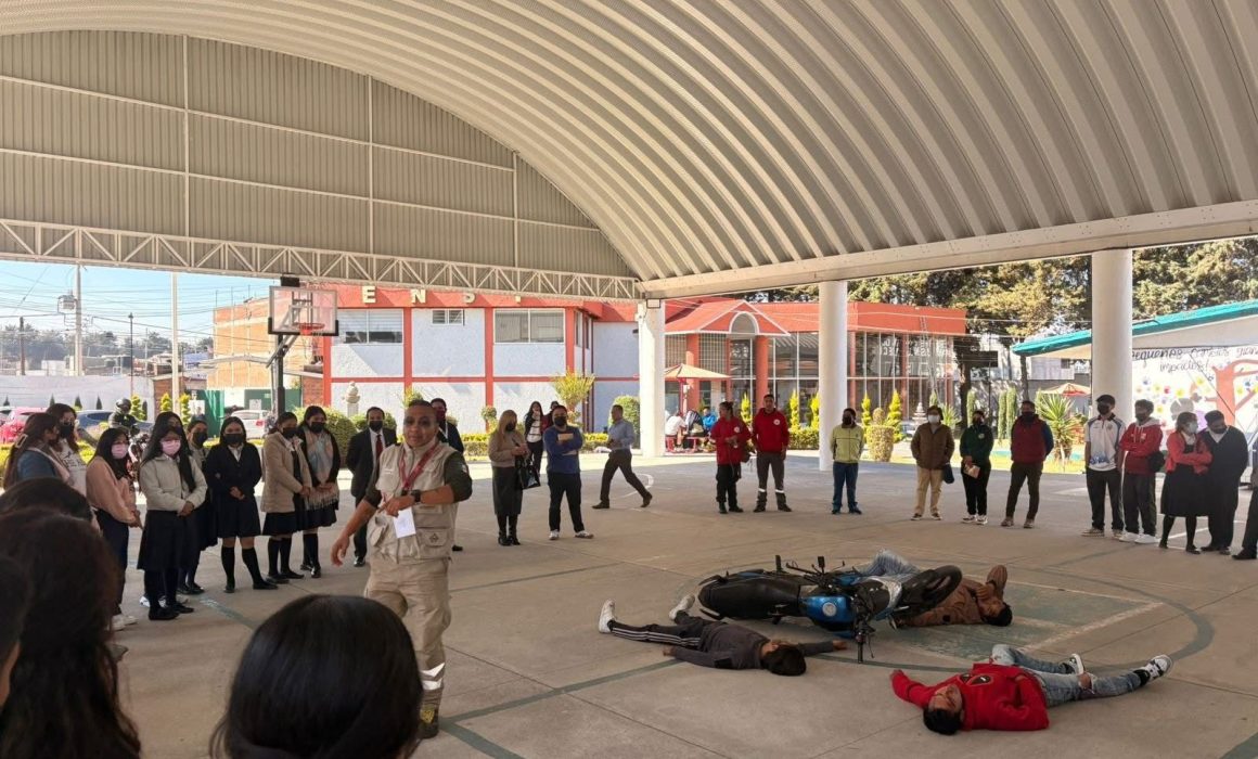 Tianguistenco fortalece cultura de protección civil en escuelas con simulacros y talleres