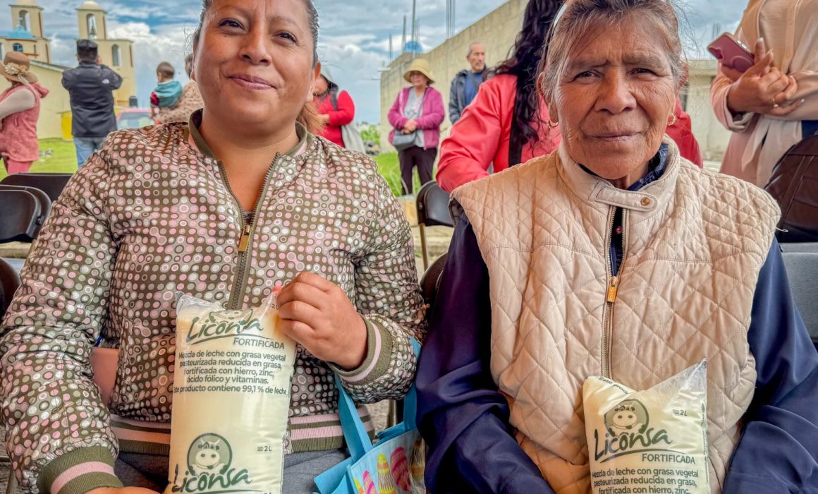 Tianguistenco inaugura lechería y tienda del bienestar en Tlacomulco para apoyar a familias vulnerables
