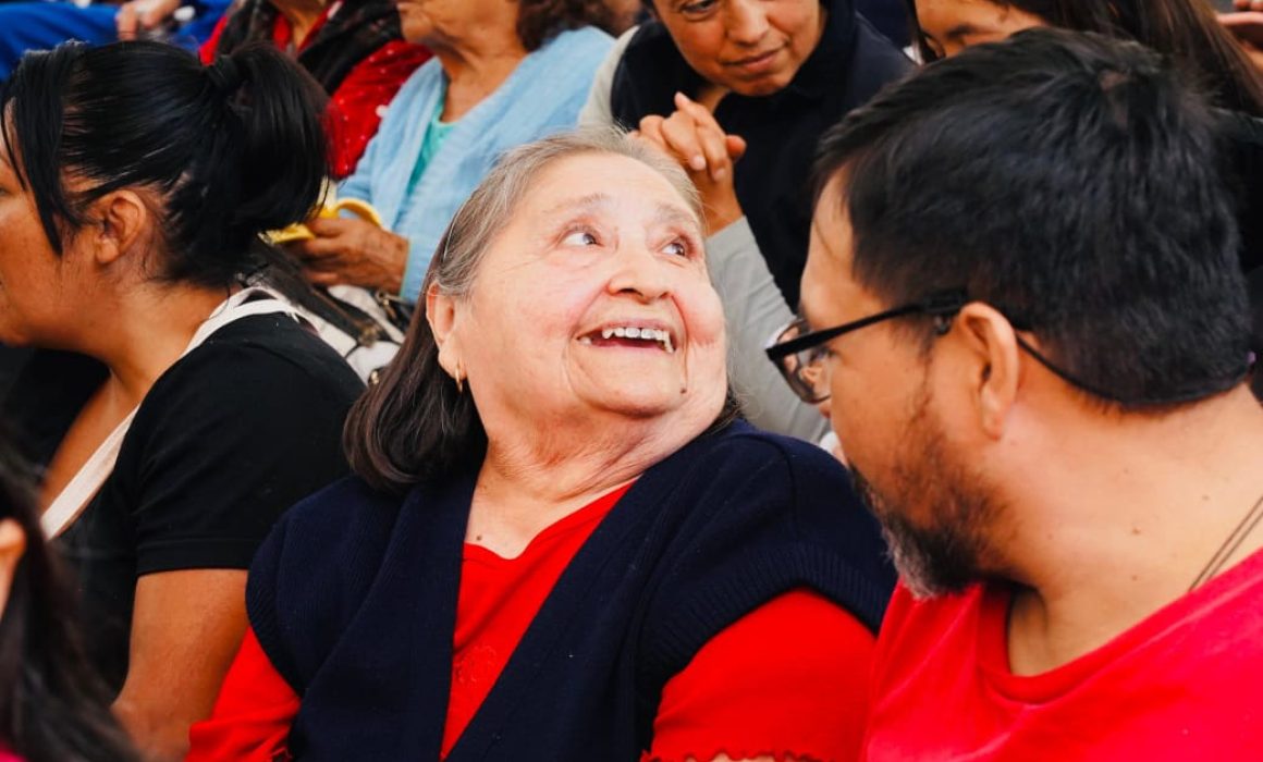 Tlalnepantla entrega de 100 equipos de apoyo para personas con discapacidad en una de sus mayores acciones sociales